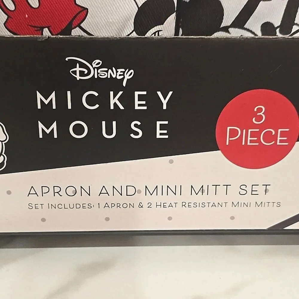 Disney Mickey Mouse Apron & Mini Mitt Set
